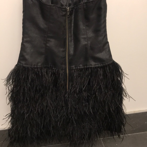 Bustier feather dress - amazing for New Years - Picture 4 of 5